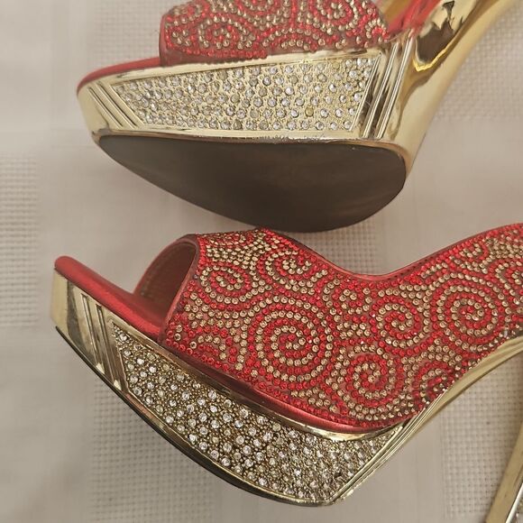 Red and Gold Slingback Heels with Peep-Toe Design - Picture 10 of 16